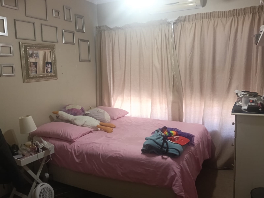 To Let 3 Bedroom Property for Rent in Langenhovenpark Free State